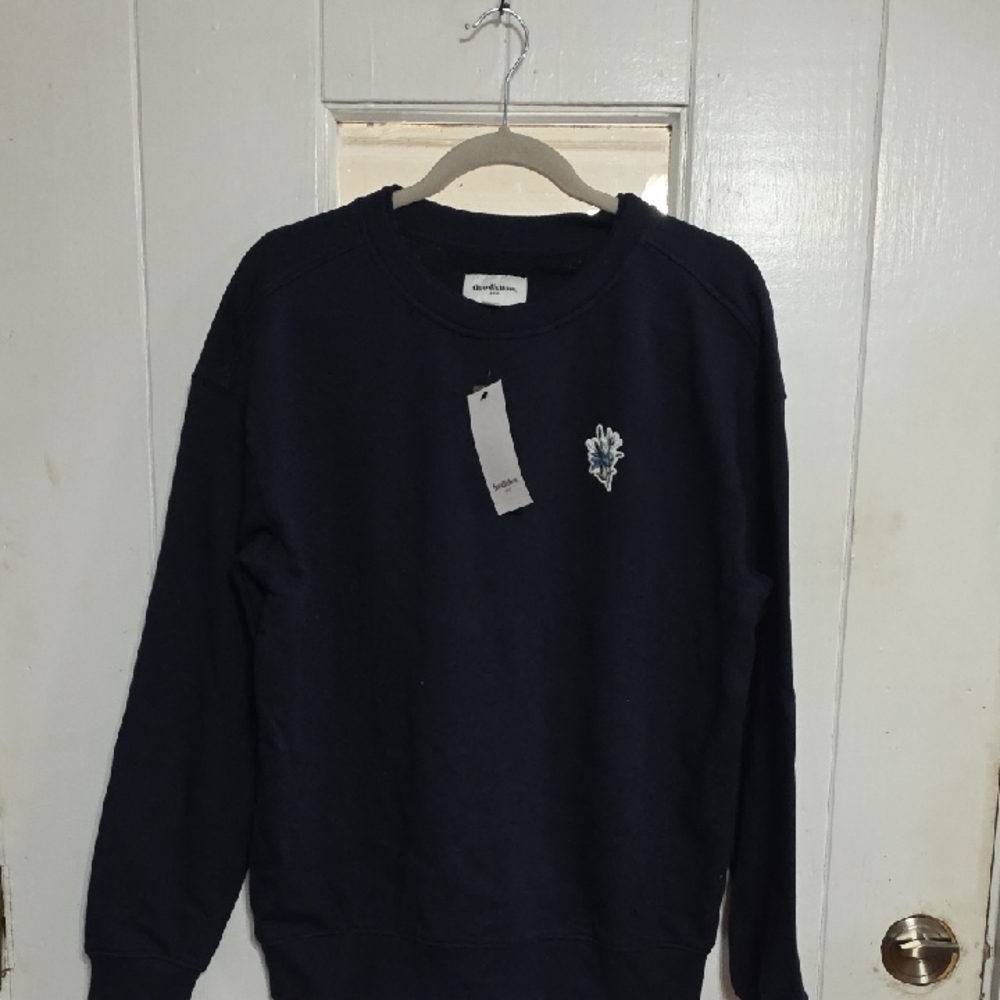 NWT Goodfellow Women's Sweatshirt Navy Floral‎ Applique Cozy Warm Sz M